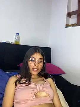 Stripchat Sex Cam of hotwife26