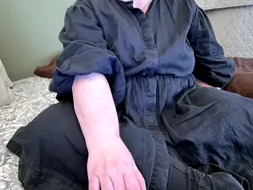 Stripchat Free Porn Cam of MarthaBriest