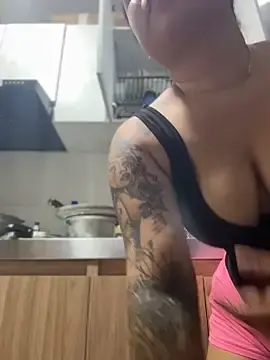 Stripchat Free Porn Cam of Pretty_Isadora