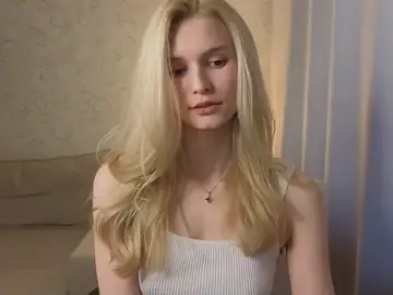 Stripchat Sex Cam of yennaone