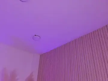 Stripchat Nude Webcam of HannaRhodes