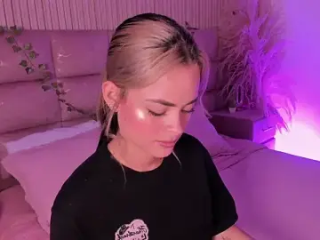 Stripchat Best live sex cam show of HannaRhodes