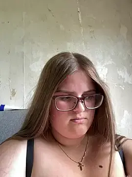 Stripchat Sex Cam of CurvyPaar2