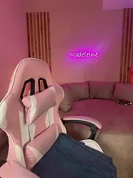 Stripchat Live Sex Cam of MadeleineSanez