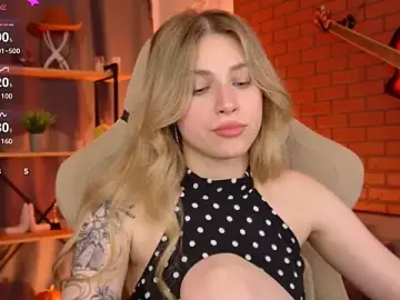 Stripchat Sex Cam of EllieCutes