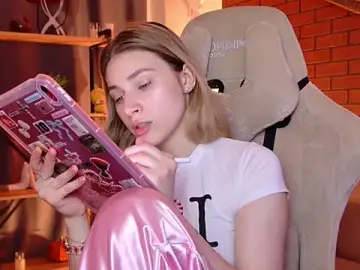 Stripchat Best Webcam of EllieCutes