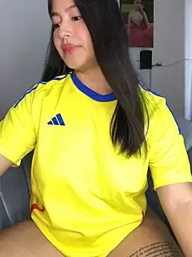 Stripchat Best Webcam of EmmaRossem