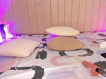 Stripchat Live Porn of Littleolivia_