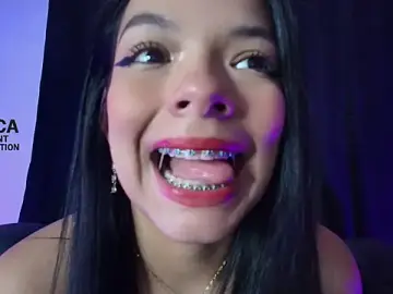 Stripchat Watch Live Sex Cams of yungelitamor_