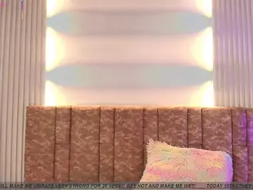 Stripchat Free Porn Cam of tiffany_johnson11
