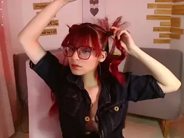 Stripchat Adult Webcam of RedMeloddy