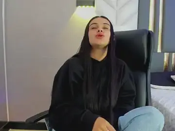 Stripchat Free Porn Cam of ChloeHarper_