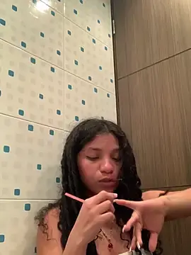 Stripchat Free Live Porn of LittleeStar